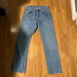 Women’s vintage Levi 501 Straight leg Blue Jeans